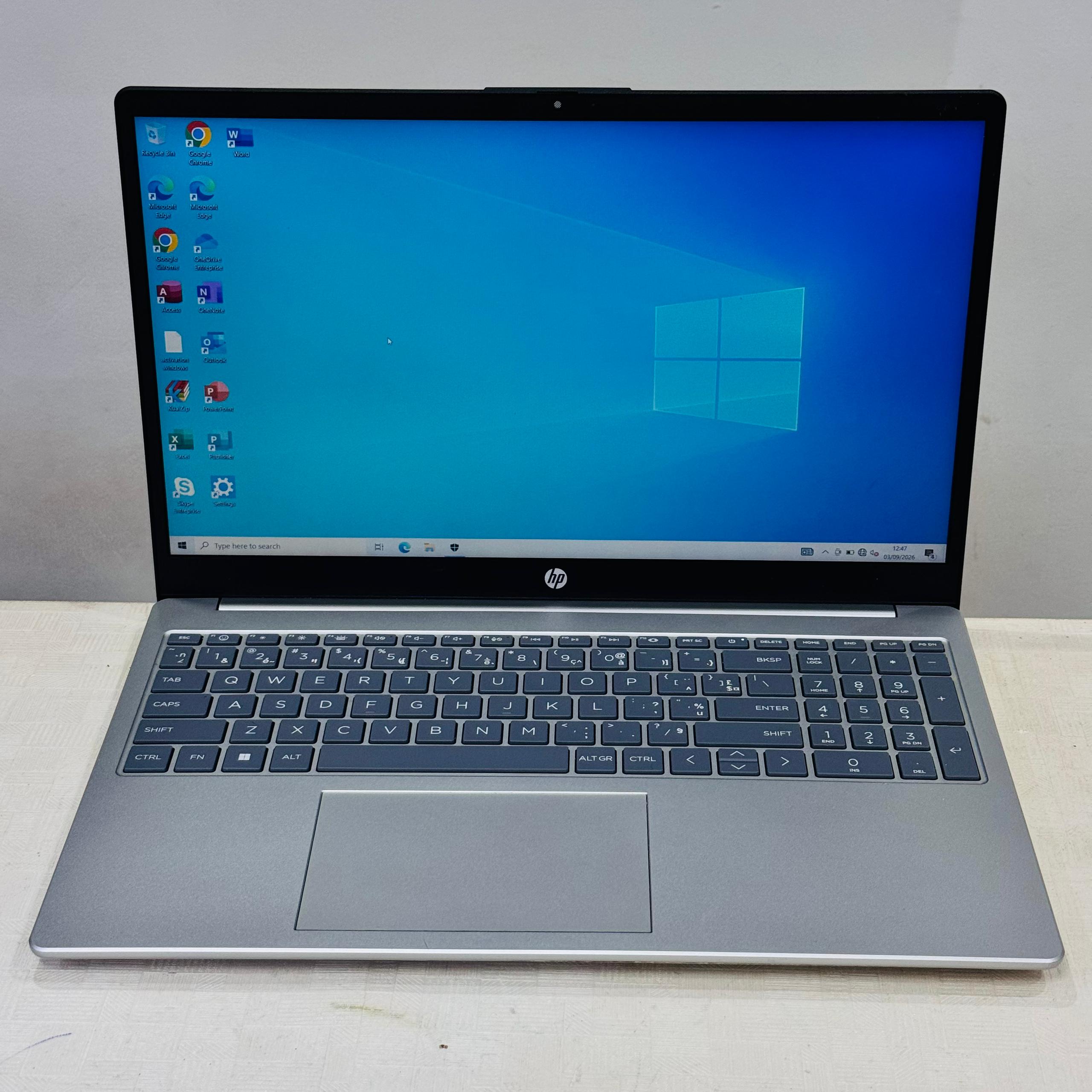 HP 15 12th gen. [cor i3 12th.]